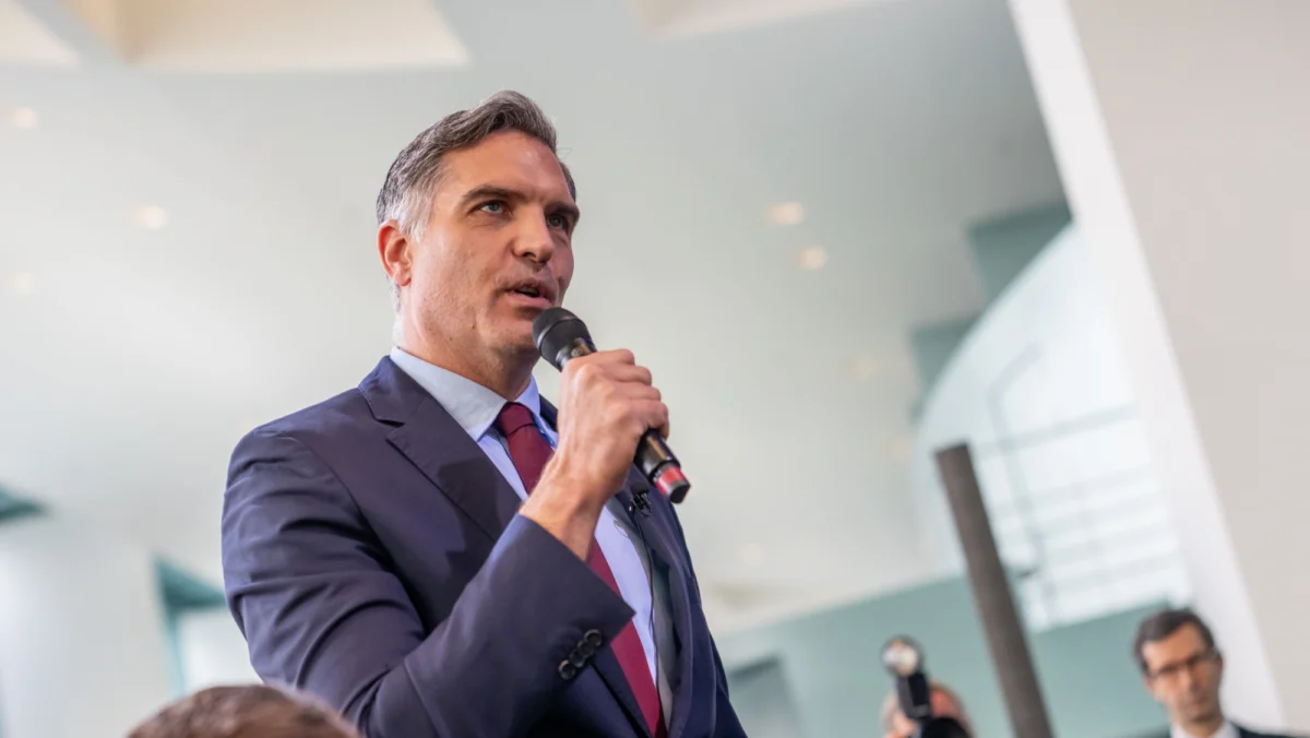 Navigating the Inferno: CNN’s Frederik Pleitgen on a Harrowing Mission Inside War-Torn Iran