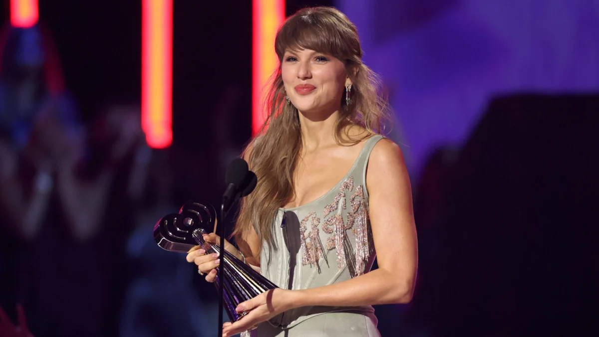 Taylor Swift Dominates 2026 iHeartRadio Music Awards with Record-Breaking Seven Wins
