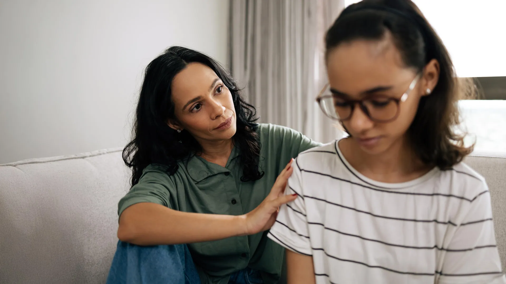 Teen Diet’s Profound Link to Adolescent Mental Health Revealed in Landmark Swansea University Study, Paving the Way for Future Interventions