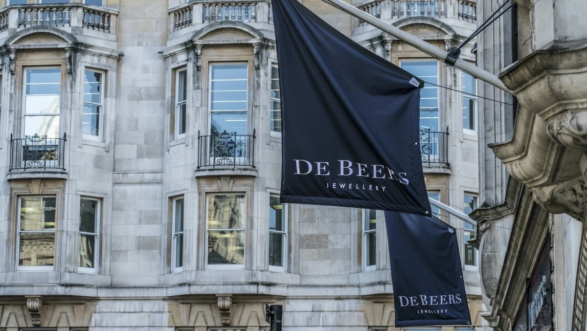 Botswana Eyes Majority Control of De Beers in Landmark Bid