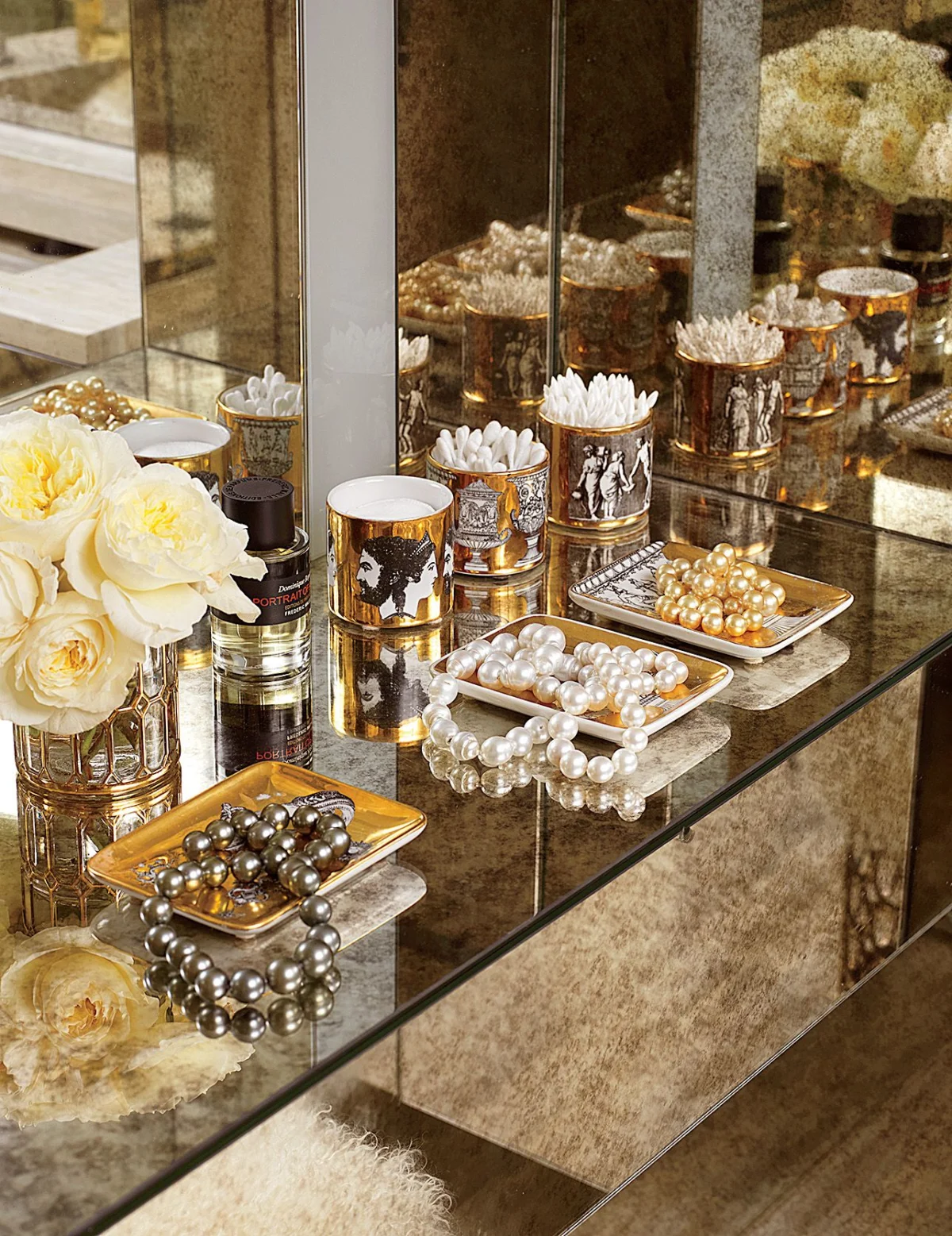 Five Premium Bathroom Countertop Organizers Redefining Modern Home Organization and Vanity Design