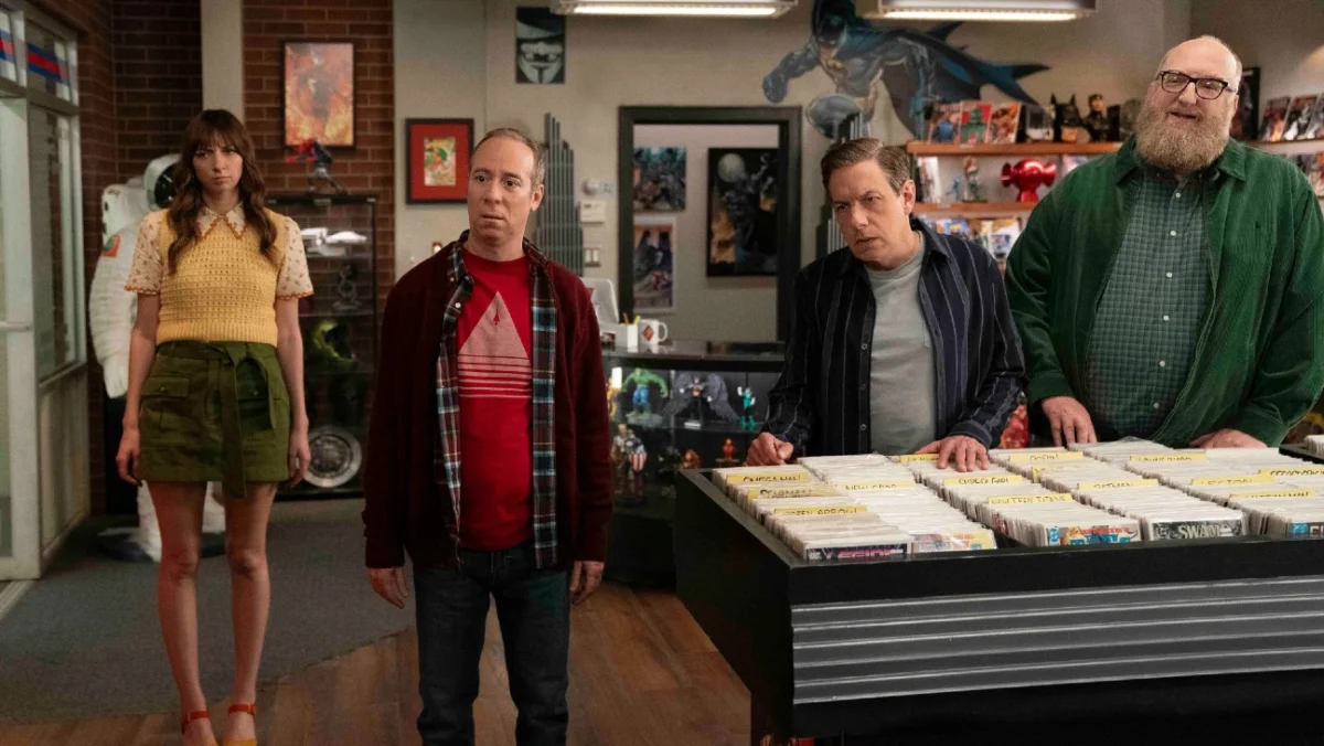 Stuart Fails to Save the Universe: First Look at The Big Bang Theory Spinoff Premieres at CCXP Mexico City