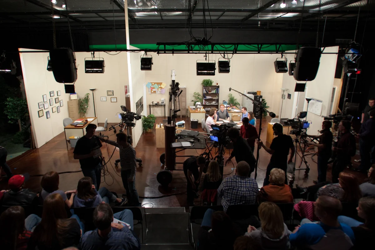 The Architecture of Laughter: How Social Network Structure Drives Comedy, According to New Sociological Research