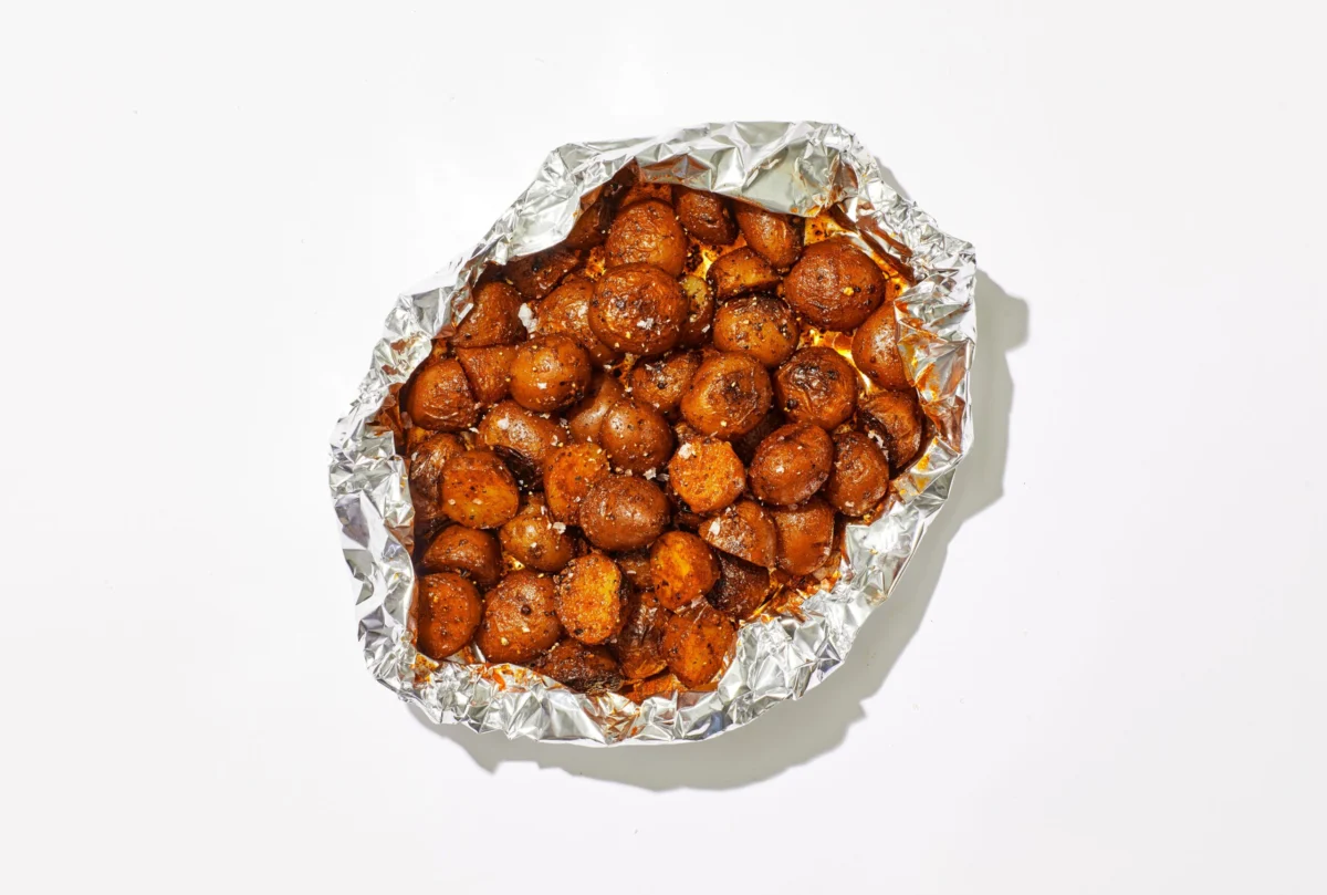 The Evolution of Outdoor Culinary Techniques and the Rise of the Foil-Packet Method in Modern Summer Gastronomy