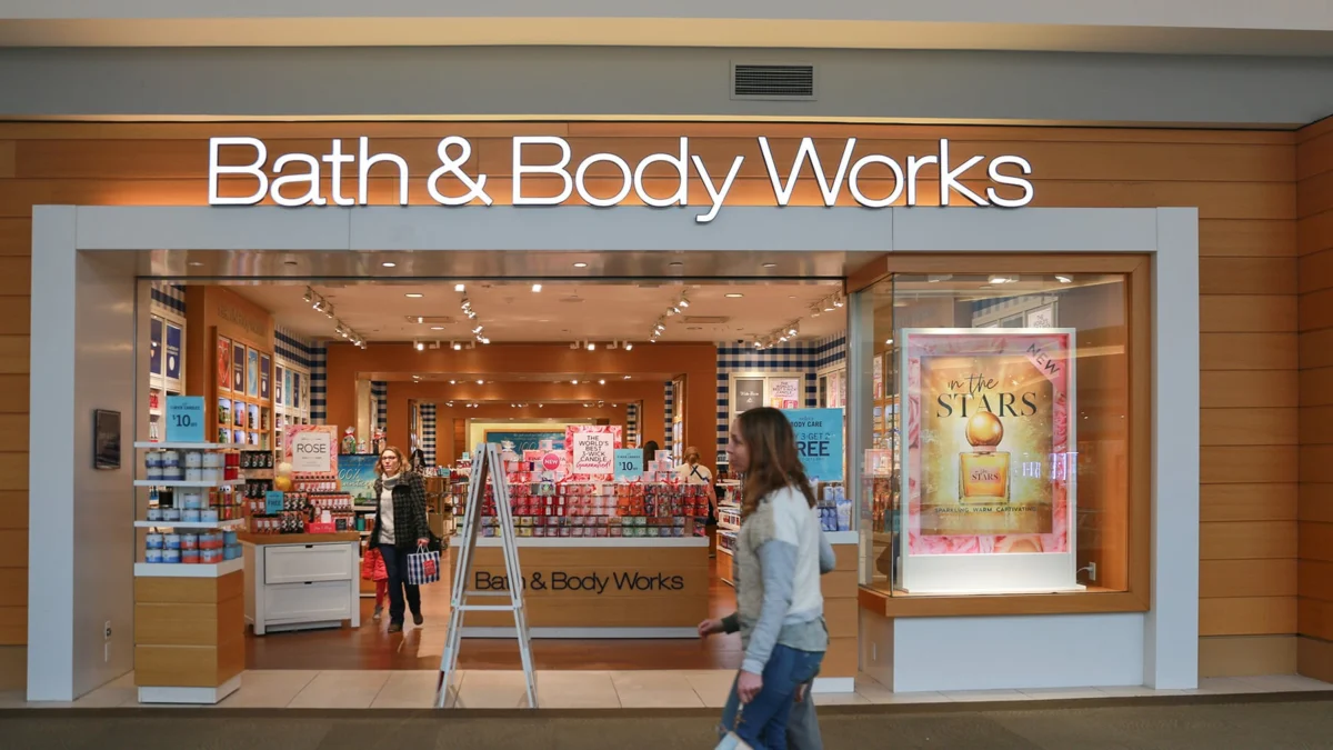 Bath & Body Works Navigates Shifting Retail Landscape, Reports Solid Q1 Amidst CFO Departure and Upheld Full-Year Forecasts