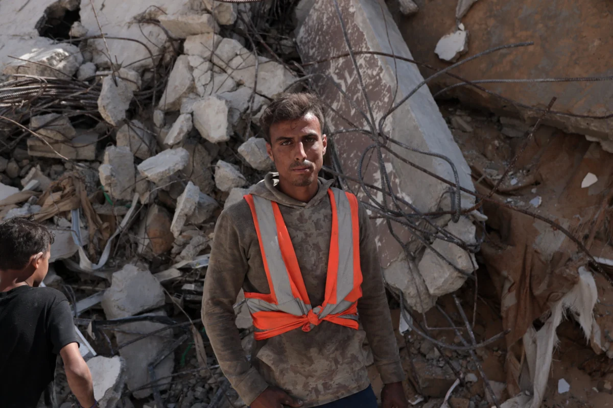 Gaza’s Workforce Crumbles Under War’s Weight: Laborers Face Perilous Jobs and Widespread Poverty
