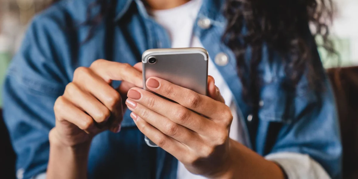 Social-Media-Based Mental Health Interventions: Meta-Analysis of Randomized Controlled Trials