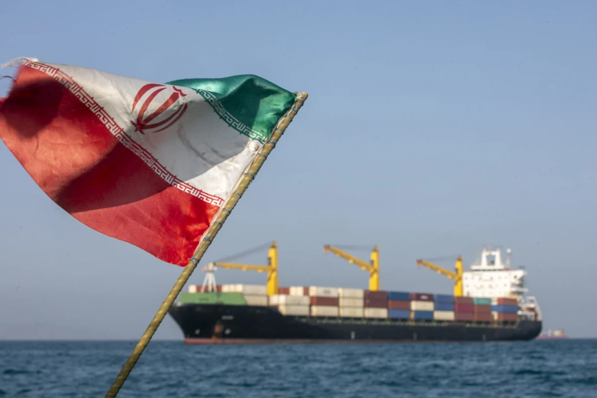 Tehran Navigates Treacherous Waters: Mistrust and Escalation Cloud Crucial Negotiations with the US