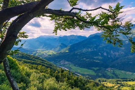 European Summer Trekking: A Guide to the Continent’s Premier Long-Distance Trails
