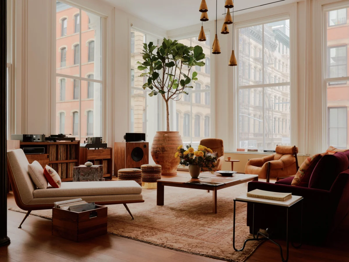 In This Historic SoHo Loft, a Feather Ceiling Sculpture Takes Flight