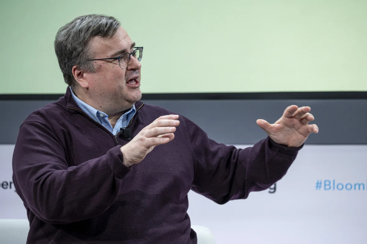 Reid Hoffman Departs Microsoft Board After Decade of Strategic Influence Amid Renewed Focus on AI Venture Manus