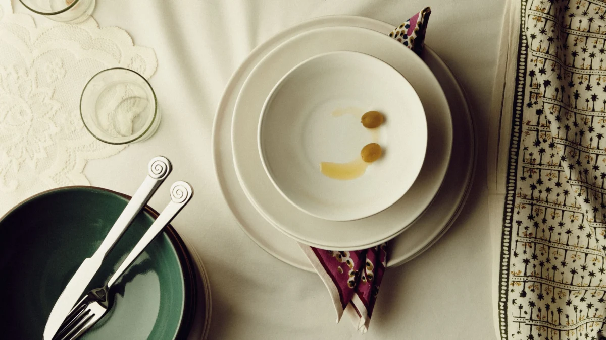The Best Dinnerware Sets to Elevate Your Tablescape From Everyday Dining to Formal Gatherings