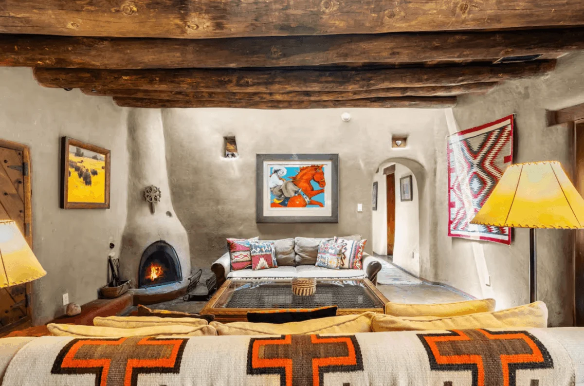 The Evolution of Santa Fe as a Global Arts and Tourism Hub and the Role of Specialized Accommodations in the Local Economy