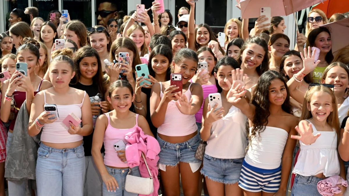 UK Enacts Legislation to Restrict Social Media Access for Under-16s, Prompting a Marketing Strategy Rethink for Brands