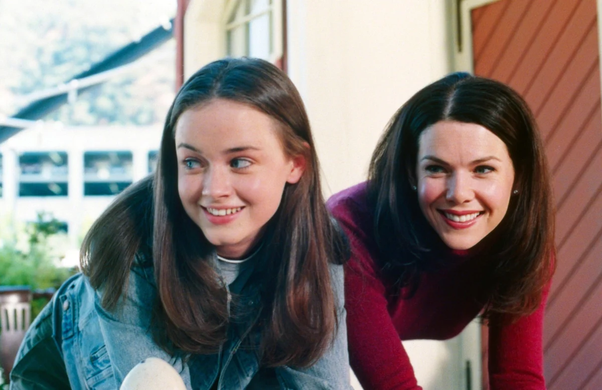Iconic Stars Hollow Home From Gilmore Girls Pilot Hits Market For 2.7 Million Dollars In Ontario