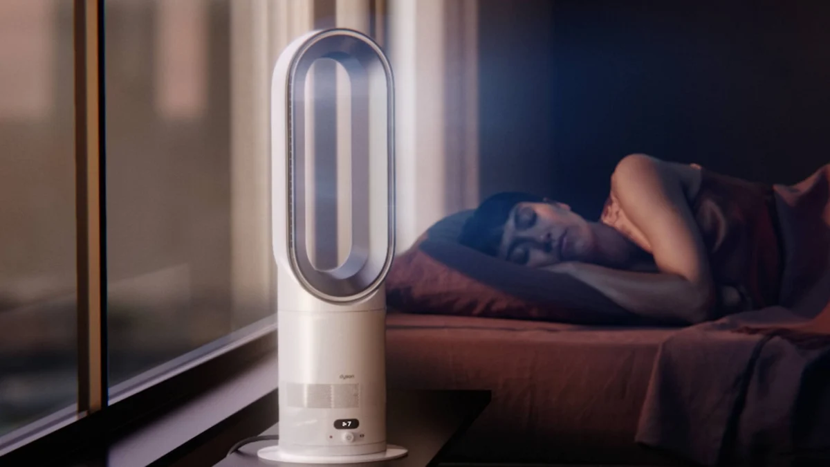 The Dyson Hot+Cool HF1: A Comprehensive Analysis of Dyson’s Bladeless 2-in-1 Smart Appliance Redefining Year-Round Home Comfort.
