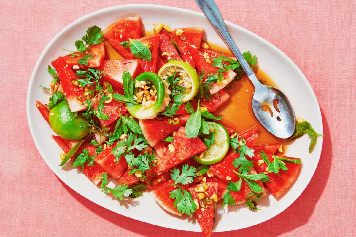 The Evolution of Som Tam and the Rise of Seasonal Fruit Variations in Global Thai Gastronomy