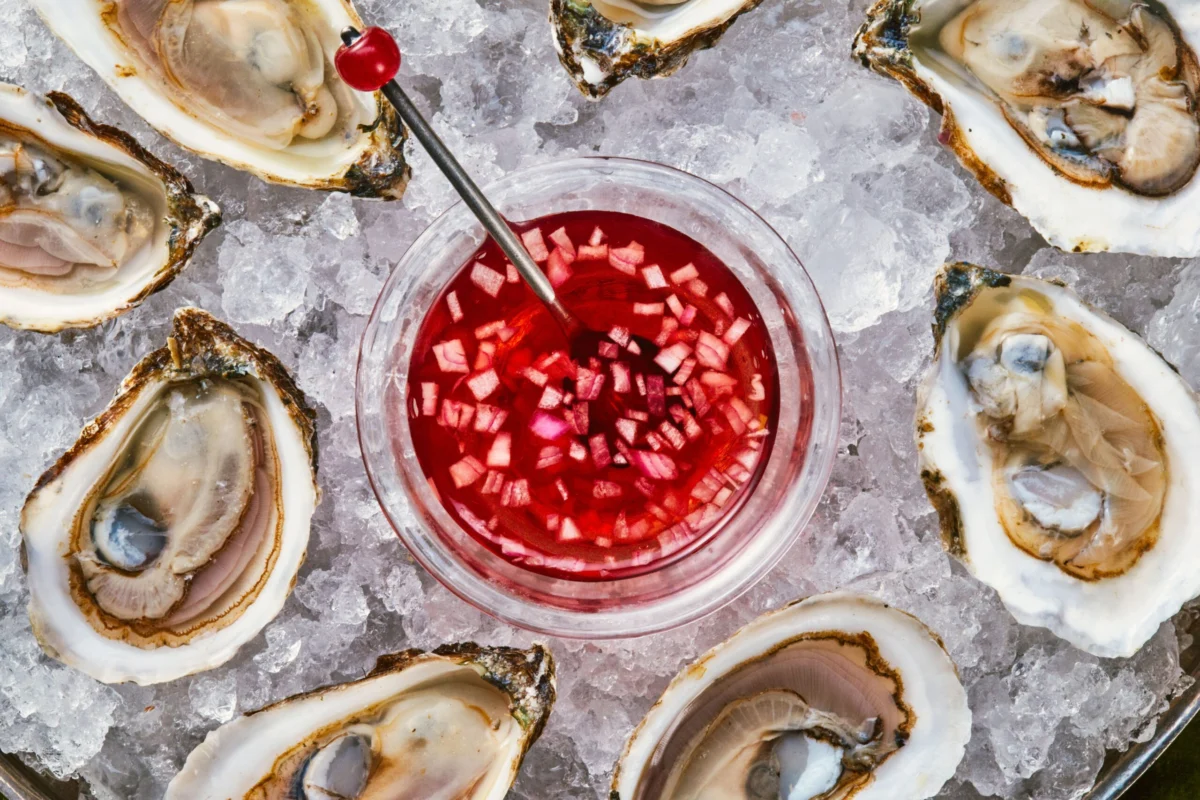 The Master Guide to Classic Mignonette Sauce and the Art of the Raw Bar