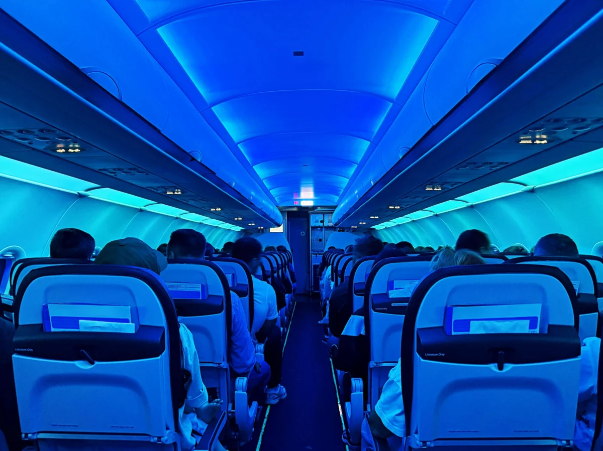 The Safety Science and Regulatory Necessity Behind Dimming Aircraft Cabin Lights During Takeoff and Landing