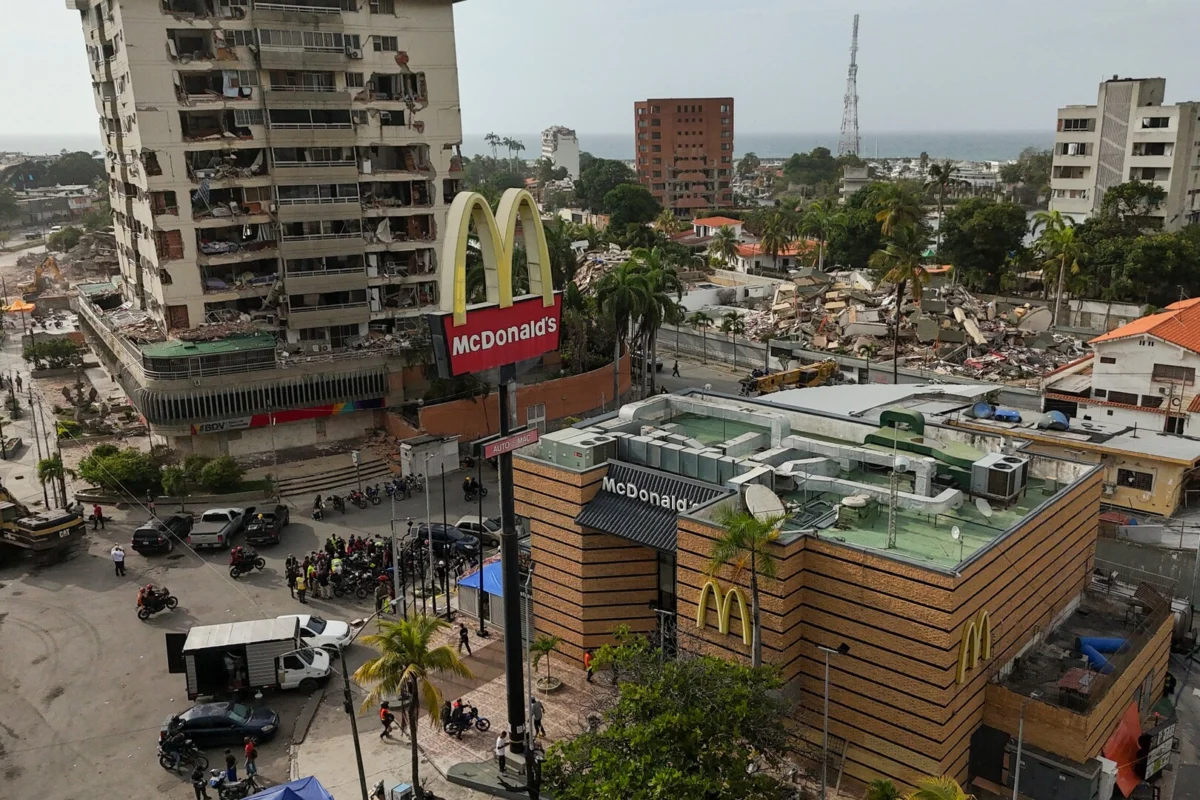 Venezuelan Doctors Transform Restaurant into Emergency Clinic Amidst Devastating Earthquakes