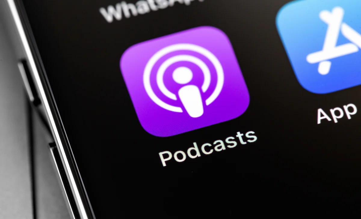 Apple Secures Key Talent and Technology from Defunct AI Audio Startup Huxe in Regulatory Filing