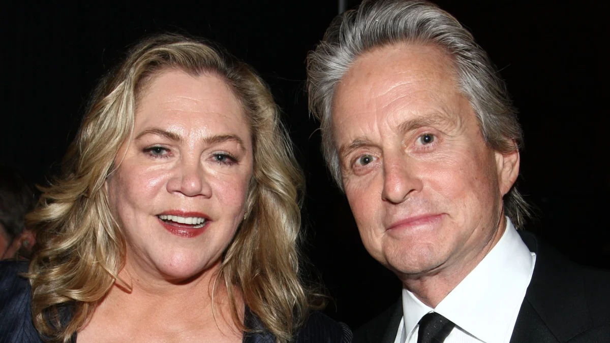 Michael Douglas and Kathleen Turner Secretly Dated During Romancing the Stone Filming, Sparking a Four-Decade Cover-Up