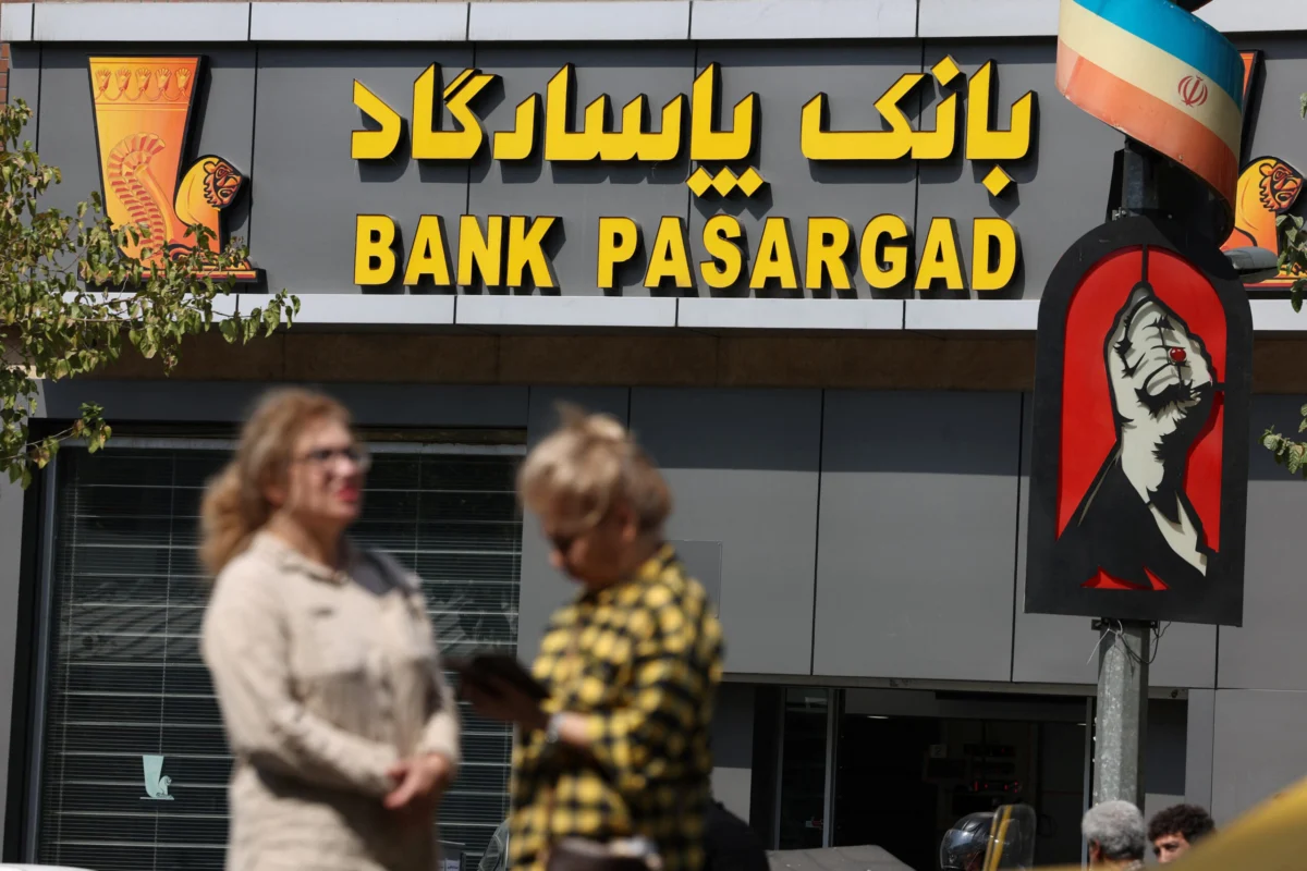 Navigating the Financial Abyss: How Sanctions, War, and Informal Networks Shape Iran’s Cross-Border Economy