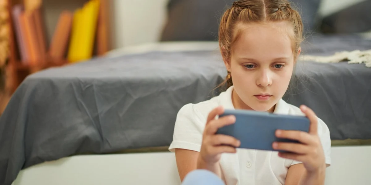 Screen Use and Emotional, Behavioral, and Social Development in Children